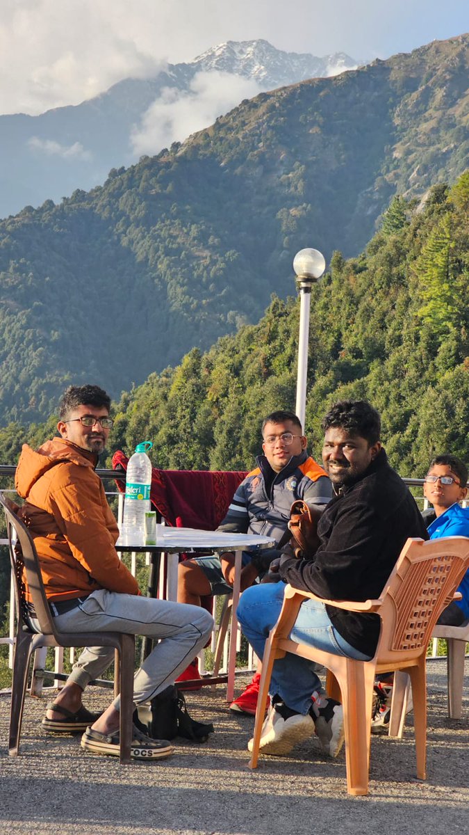 Last year, this day 

I woke up at 2 AM, woke up my son and we drove from South Bangalore to the airport. We had a flight at 640 AM. We had a 5 AM breakfast in the T2 lounge. 

We reached Mumbai at 9 AM. A classmate of mine was also on the same flight. I showed my son, what the