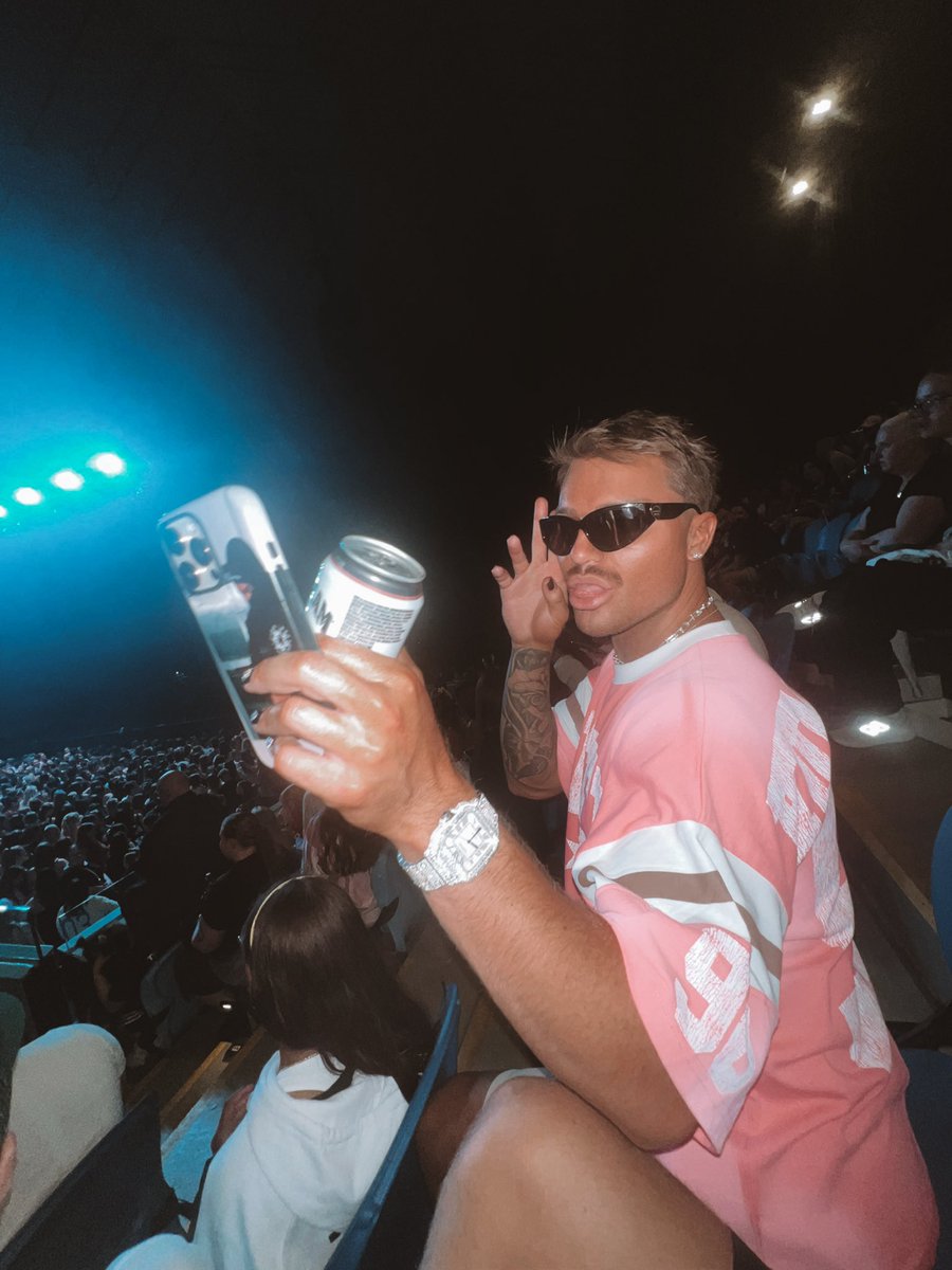 Jade Kevin Foster tweet media