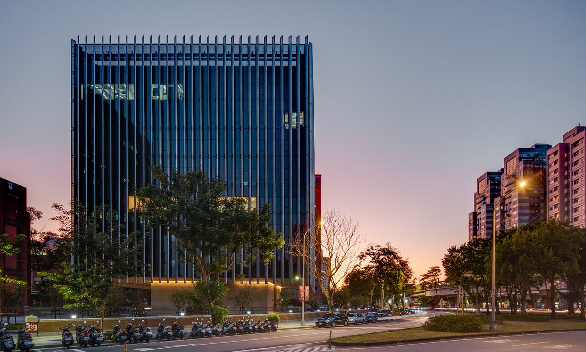 Daniel Baumann tweet media