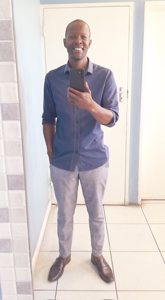 thandomxenge's tweet photo. Phantse akaphela loMonday😁 https://t.co/7rkvGJgyzt
