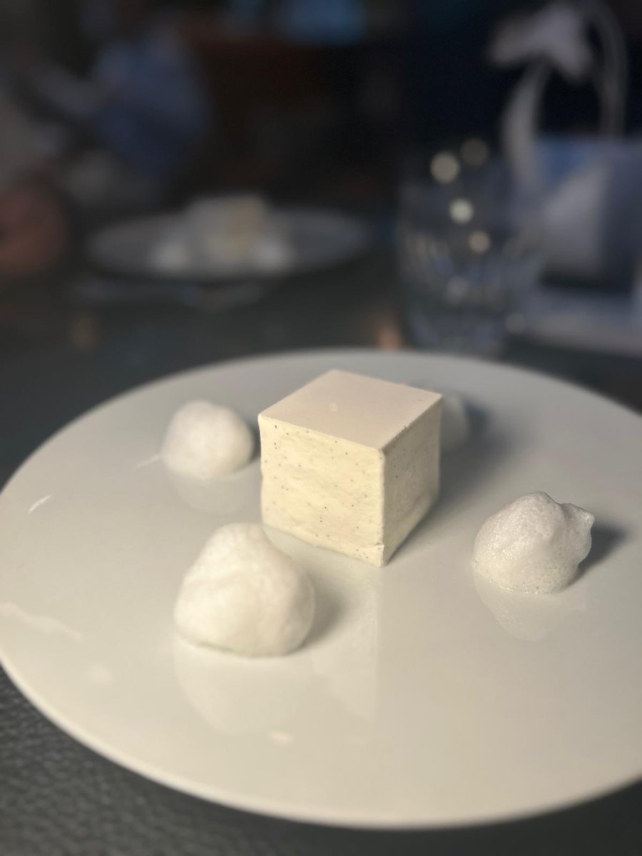 The Staff Canteen (@canteentweets) on Twitter photo WHITE MILLEFEUILLE 🤍
Tahitian vanilla | jasmine jelly | Voatsiperifery | pepper cloud
@udalefoods @winterhalteruk <a href="/chefworksuk/">Chef Works UK & Ireland</a> @petrossianparis <a href="/bonemastersuk/">BoneMasters.Global</a> @williamsref @studio_william Sybron #TSCLive at La Dame de Pic WHITE MILLEFEUILLE 🤍
Tahitian vanilla | jasmine jelly | Voatsiperifery | pepper cloud
@udalefoods @winterhalteruk <a href="/chefworksuk/">Chef Works UK & Ireland</a> @petrossianparis <a href="/bonemastersuk/">BoneMasters.Global</a> @williamsref @studio_william Sybron #TSCLive at La Dame de Pic