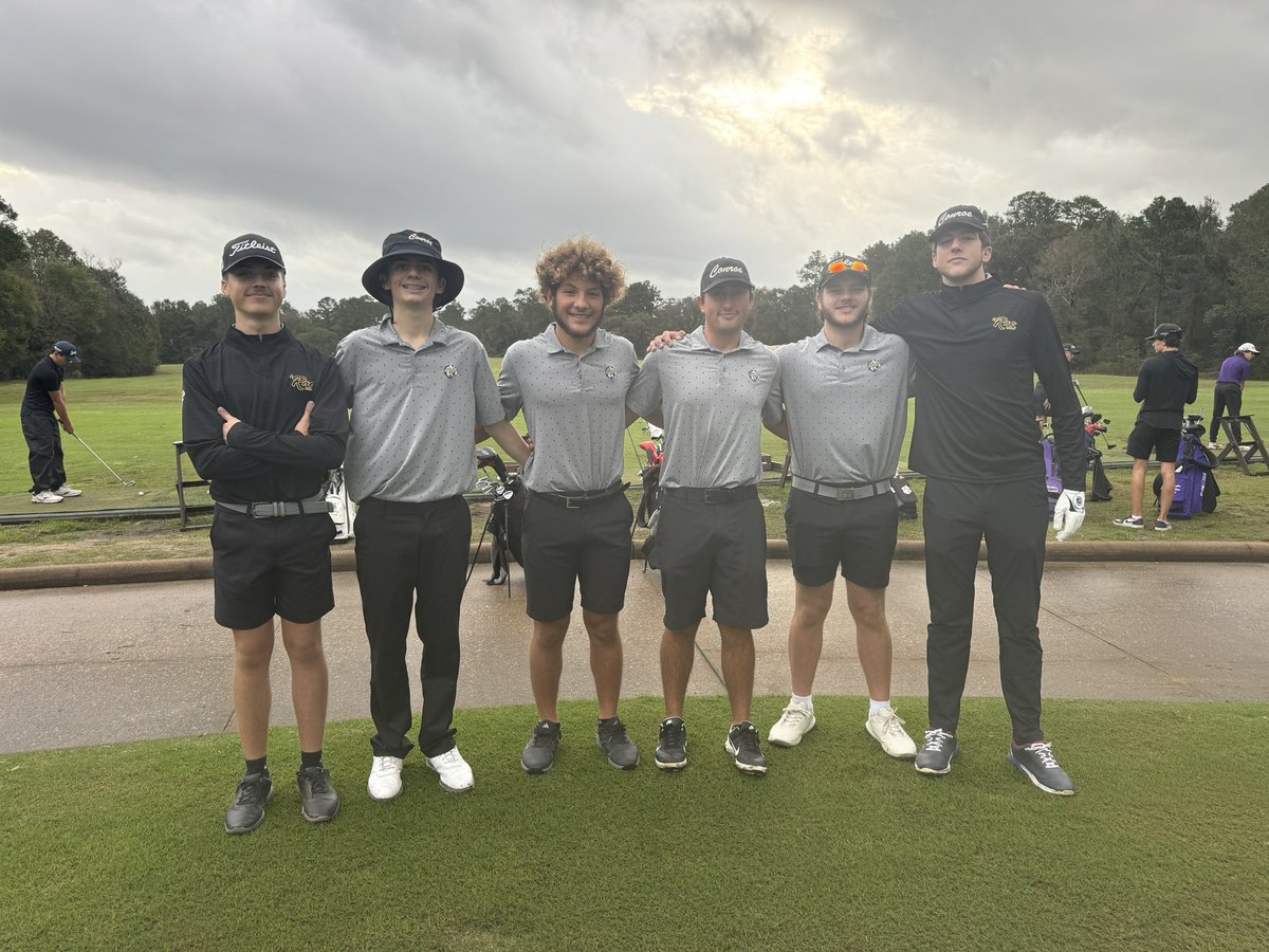 SicEmTigerGolf's tweet photo. Varsity Boys Oak Ridge Fall Invite! 

📍Lake Windcrest GC 
⏱️ 8 SG 

@ConroeHSCISD @ConroeISDSports @Conroeathletics 

🐅 Zachary Meche 
🐅 Dominik Contreras 
🐅 Nathaniel Ramsey 
🐅 Dylan Martin 
🐅 William Malé
🐅 Aaron Hadash https://t.co/maJefrg2w6