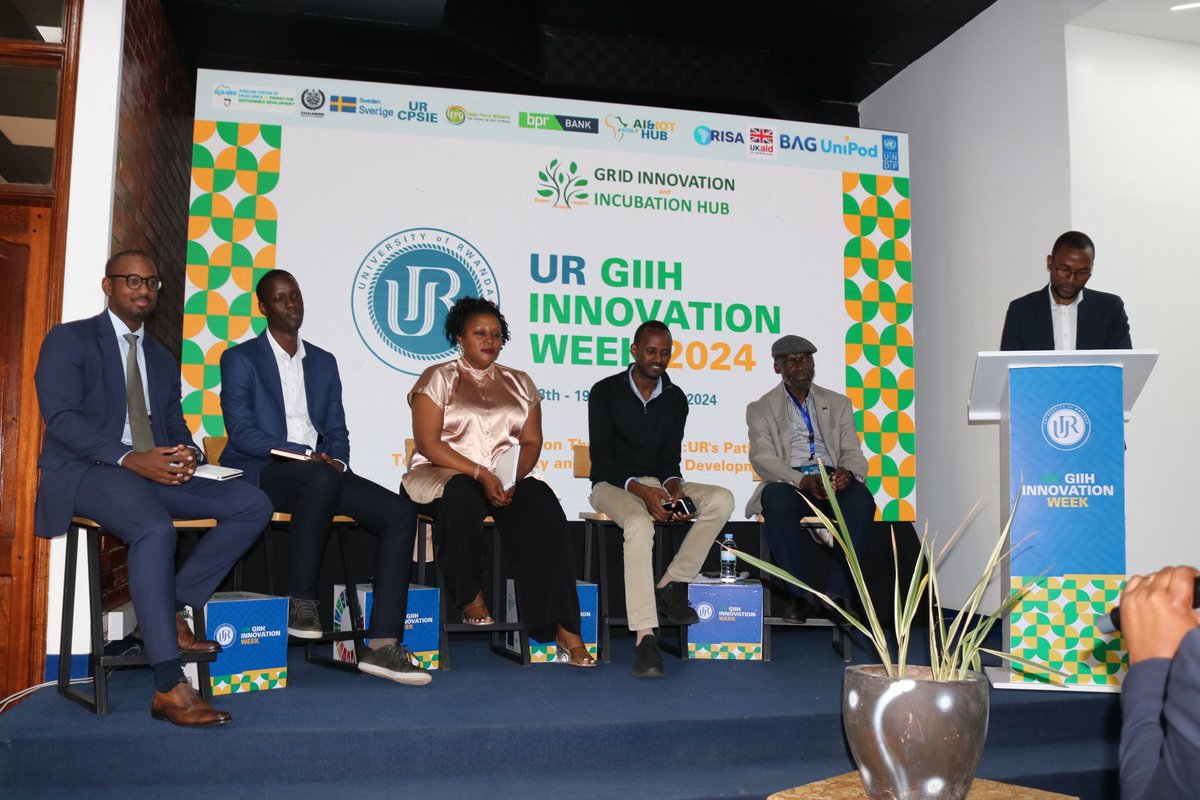 Reacting to why only young people are often encouraged to be innovators &amp; entrepreneurs,PS <a href="/RwandaTrade/">Min of Trade |Rwanda</a>, Mr. Kajangwe, said, "Innovation and entrepreneurship opportunities are available to people of all ages.Whether young or old, there is no discrimination".#URInnovationWeek2024