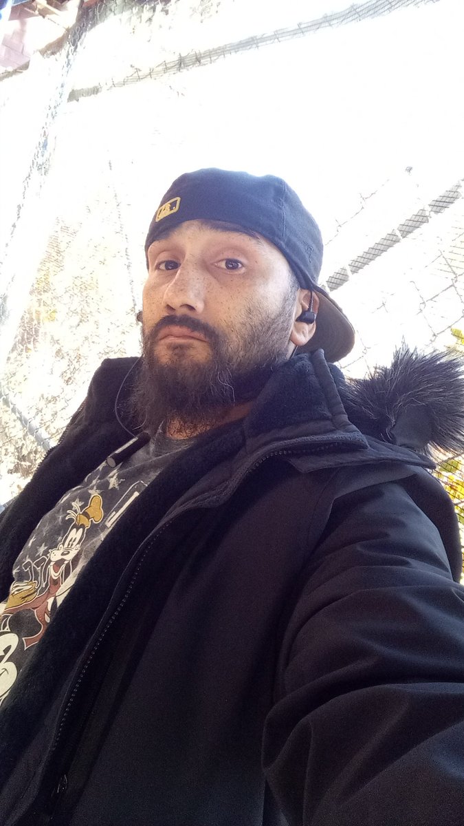 DannyCo71375870's tweet photo. #MornBX #NYC    nice  day but little breeze,,,,,but the 🌞out warmup,🌻 #Nov   #December get close,  🦃 2 week,     Deadpool and X-Men  was great to watch on #Disneyapp  👍📺 https://t.co/PvjMCUw9tq