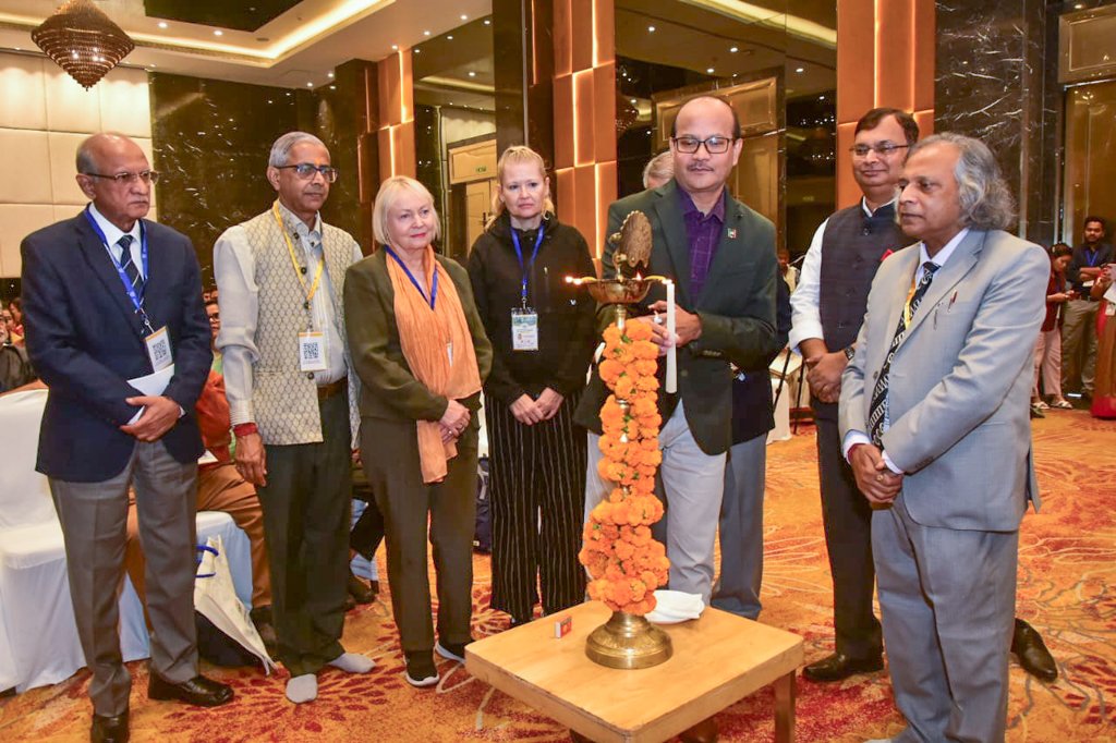 PSIIndia's tweet photo. Mukesh Kumar Sharma, ED, PSI India, emphasized the importance of inclusive health planning and implementation at the International Conference on Population and Development (#ICDP) 2024 in Lucknow. He stressed that equal access to quality healthcare for all is crucial, bridging the gaps between urban and rural #populations, as well as socio-economic disparities.

@SJNMPGCollege @tciurbanhealth @GatesJHU @BMGFIndia @usaid_india @BayerIndia @EliLillyandCo @PSIimpact @HCL_Foundation @CII4nr @CIFFchild @learning4impact @fprhknowledge @PSIIndia #PSIIndia #EliLillyIndia #Healthcare #Population #Development #Healthcare4All #UrbanRuralPopulation #ICDP2024