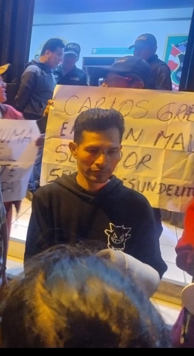 PEXsemillasdeLi's tweet image. 🚨#URGENTE en Libertad Teddy Inuma luego de 4 dias detenido,  identifican al Terna que sembró y lo detuvo y injustamente. Sicarios asalariados del gobierno de la usurpadora #DinaAsesina y los golpistas del #CongresoPeruanoCorrupto 
#PeruEnDictadura
#SOSPERU