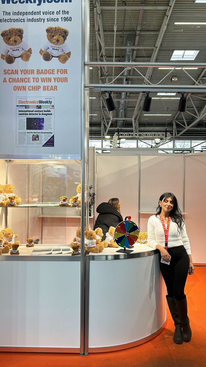 ElectronicsNews's tweet image. That’s a wrap on @electronicaFair Munich 2024! 👏

We had an amazing time celebrating all things electronics. The star of the show? Chip the Bear 🐻 (and mini Chip 🧸), who stole the spotlight with queues at our booth to meet him!

#electronicsweekly #electronica2024 #chipthebear