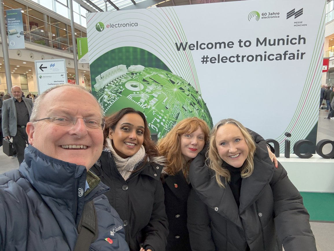 ElectronicsNews's tweet image. That’s a wrap on @electronicaFair Munich 2024! 👏

We had an amazing time celebrating all things electronics. The star of the show? Chip the Bear 🐻 (and mini Chip 🧸), who stole the spotlight with queues at our booth to meet him!

#electronicsweekly #electronica2024 #chipthebear