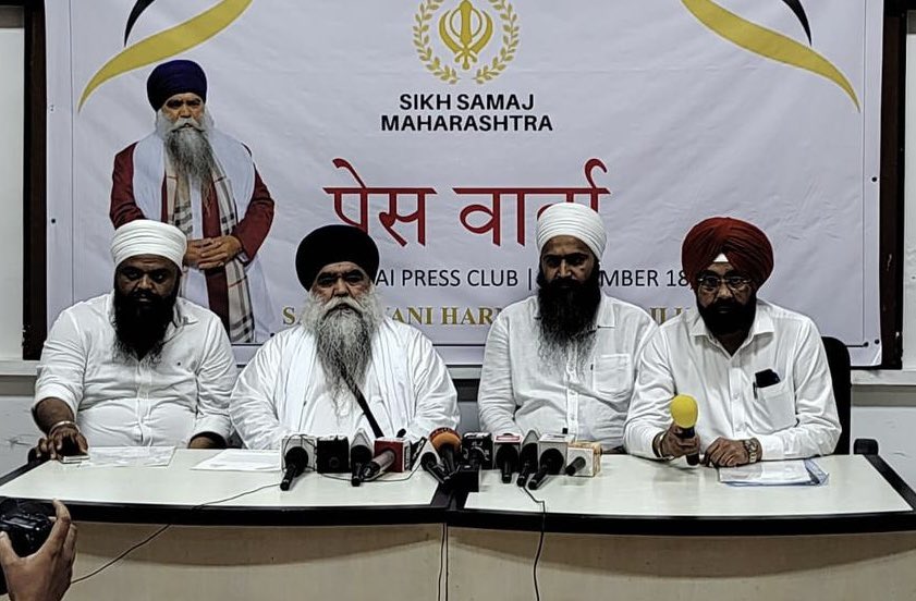 NewsAlgebraIND's tweet photo. BIG BREAKING NEWS 🚨 Sikh religious organisation declares support to BJP in Maharashtra Assembly Elections.

Sikh community leaders urge everyone to participate in the voting and vote for the BJP led alliance ⚡

The said "For the last 2.5 years the NDA has done a lot for Guru Nanak Naam Leva Sangat, Sikhs, Hindu Punjabis, Lubanas, Sikligars, Sindhis and Banjaras" - Sikh Samaj said
