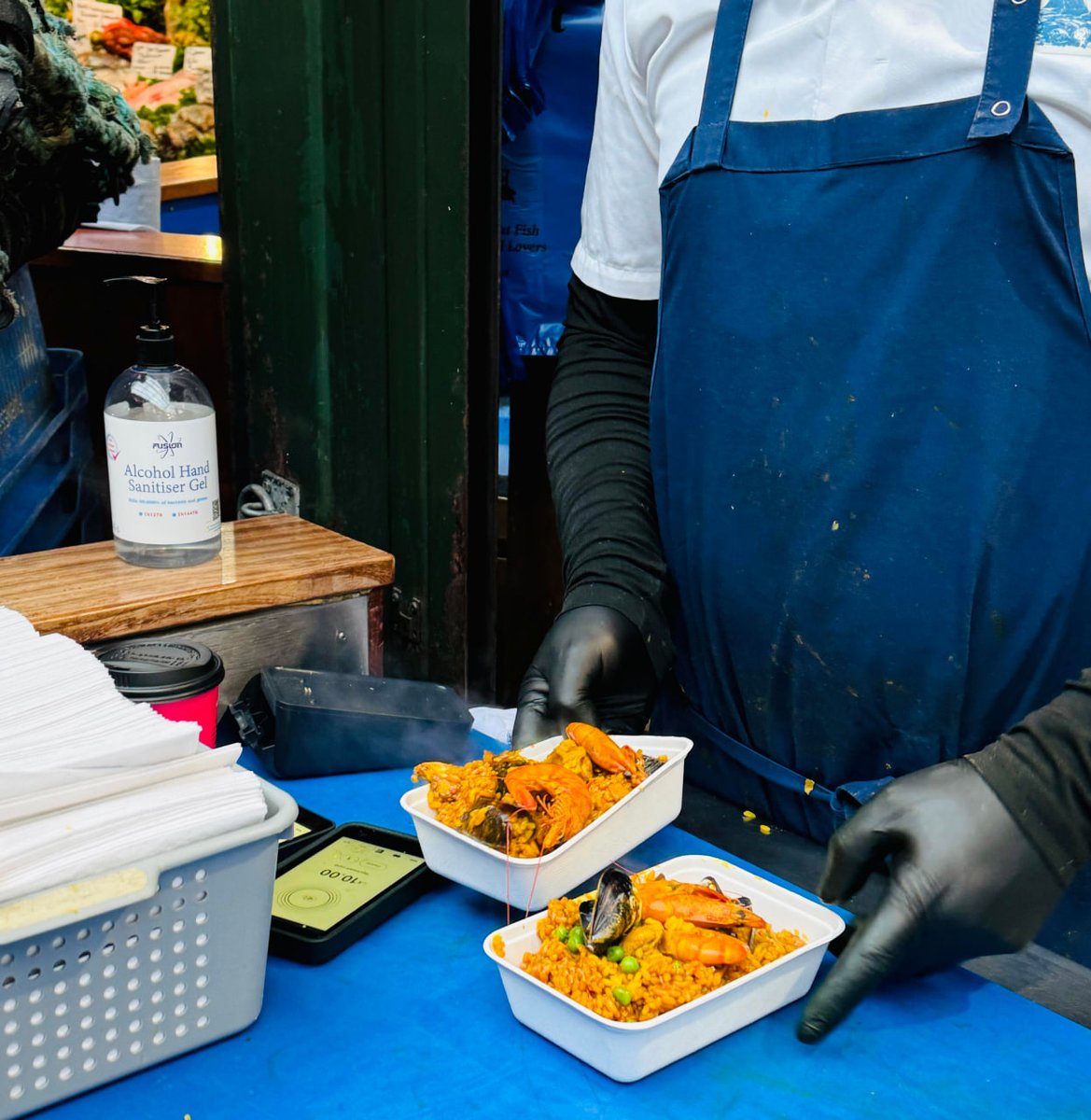 KfteK's tweet image. Explore the colorful world of the market, where a feast of food and culture intersects. Whether it is the crowded stalls, the fragrant food, or the ancient arches, it will make people linger. 🍴✨