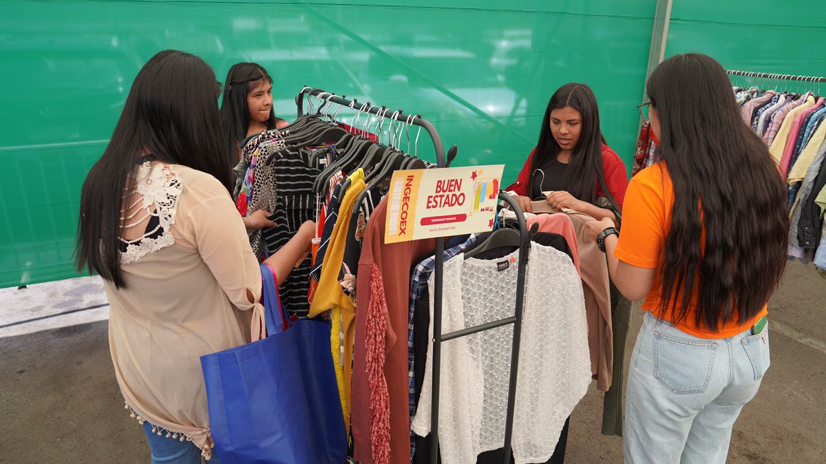 circular_tec's tweet photo. ⭕️👕 ¡En @Circular_Tec apoyamos la sostenibilidad!
El 15 de noviembre fuimos auspiciadores de #EstiloCompartido, organizado por la @UTarapaca (sede Iquique) en el Mall @Zofri_SA. La actividad promovió el intercambio y la reutilización de ropa para un consumo consciente. https://t.co/2WH5DvuFZs