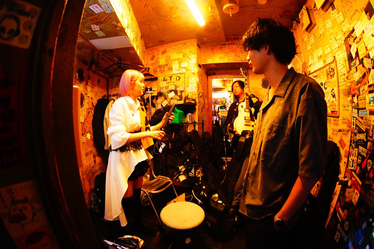 Rule_forFreedom's tweet photo. 11/16本八幡ROUTEFOURTEEN
本番直前の楽屋
#RfF
#RuleforFreedom https://t.co/mBkkvQpEq4