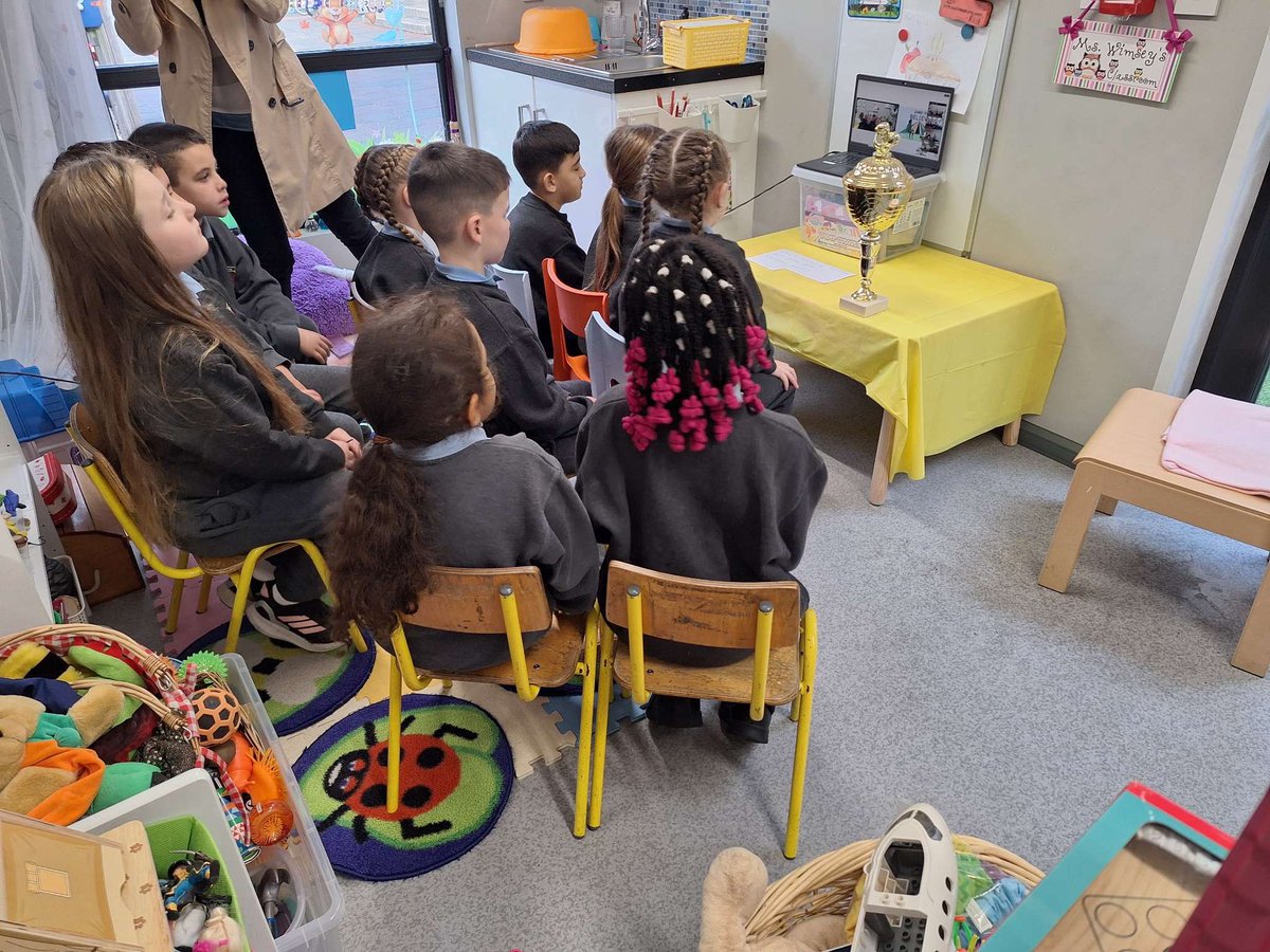 CentralModelInf's tweet image. We loved interviewing local hero Kellie Harrington as part of the @TeamIreland Olympic Dare to Believe live interview! @ActiveFlag 
We loved the chance to show off some of our own boxing superstars!