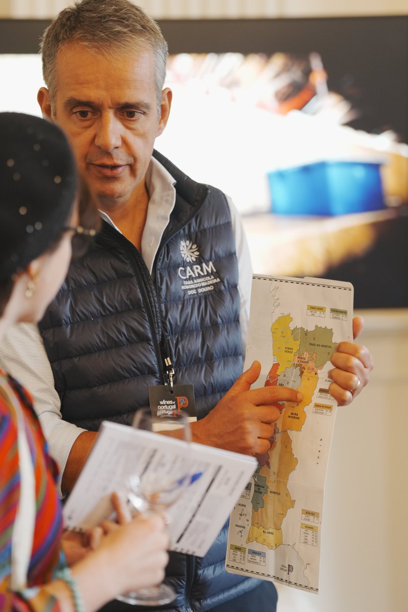 On October 30th, the Assembly Rooms Edinburgh showcased the richness of Portuguese wines with 25 tables for industry pros and enthusiasts. A taste of Portugal for Scotland! 🍇🇵🇹
#WinesofPortugalUK #WinesofPortugal #wine #winelovers #GrandWineTastinginEdinburgh2024 #winetasting