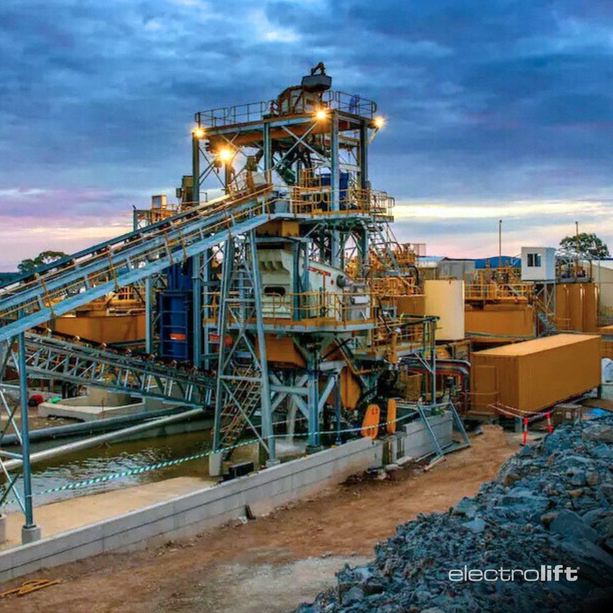 Electrolift1's tweet image. Electrolift hoists transport materials, move heavy equipment, and support underground infrastructure in mining operations. Built to perform in confined, rugged environments, driving productivity and safety in mining.

#UndergroundEngineering 
#MaterialHandling 
#MiningIndustry