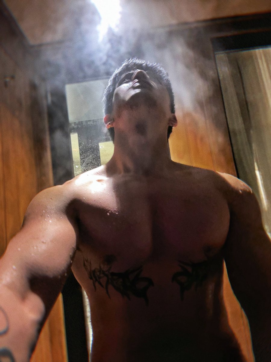 leonyangy's tweet photo. Body fans? Face fans？or……？ https://t.co/L7GEVfRRjT