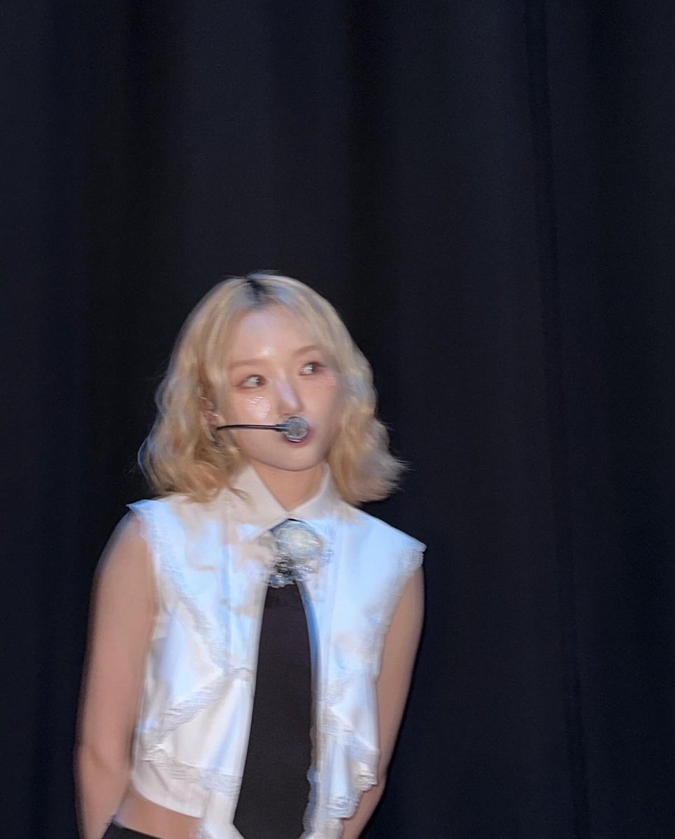 acheenyang's tweet image. Happiest birthday to the most beautiful person in the world! I love you always and forever, princess Gowon!🥳💖👑
#다들고원생축하삼
#LetsGoWonDay
#아놔오늘이달의소녀와이와이바이와이루셈블고원이생일이냐고물었어