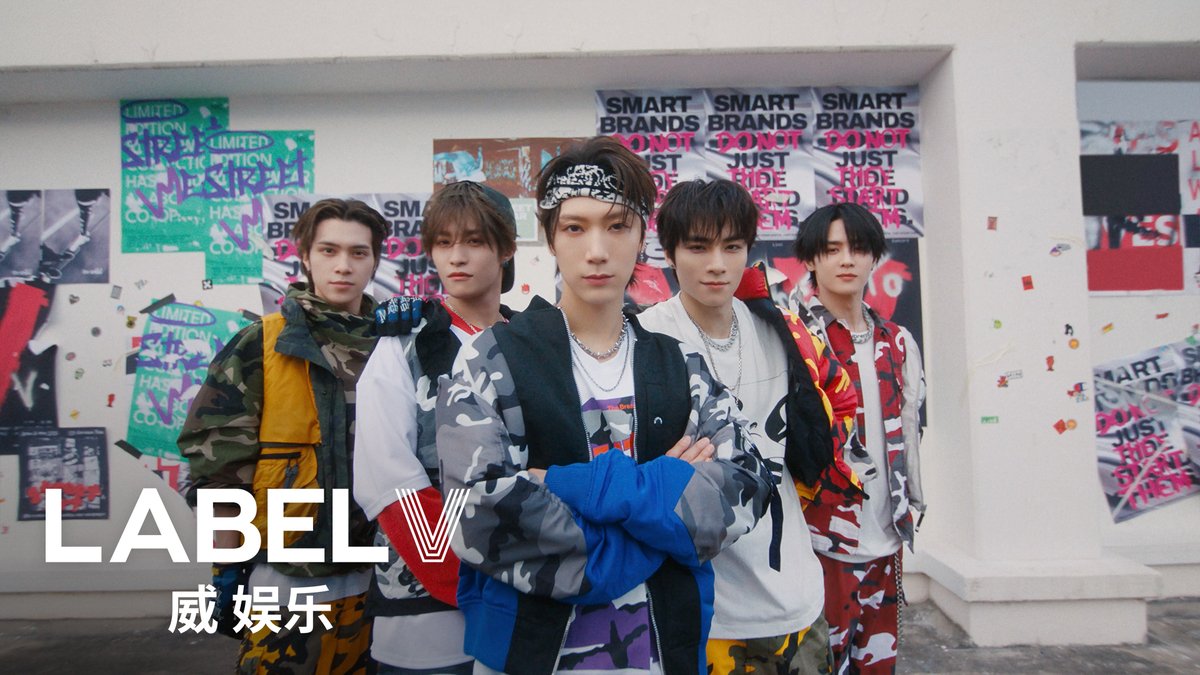 WayV_official's tweet photo. WayV’s 'HIGH FIVE' MV premieres today, don't forget to set the reminder!

🖐 2024.11.19 6PM (KST) / 5PM (CST)
🎬 https://t.co/eYdznQTwxk

#WayV #威神V #HIGHFIVE
#FREQUENCY #WayV_FREQUENCY https://t.co/kCaWZz6HeX