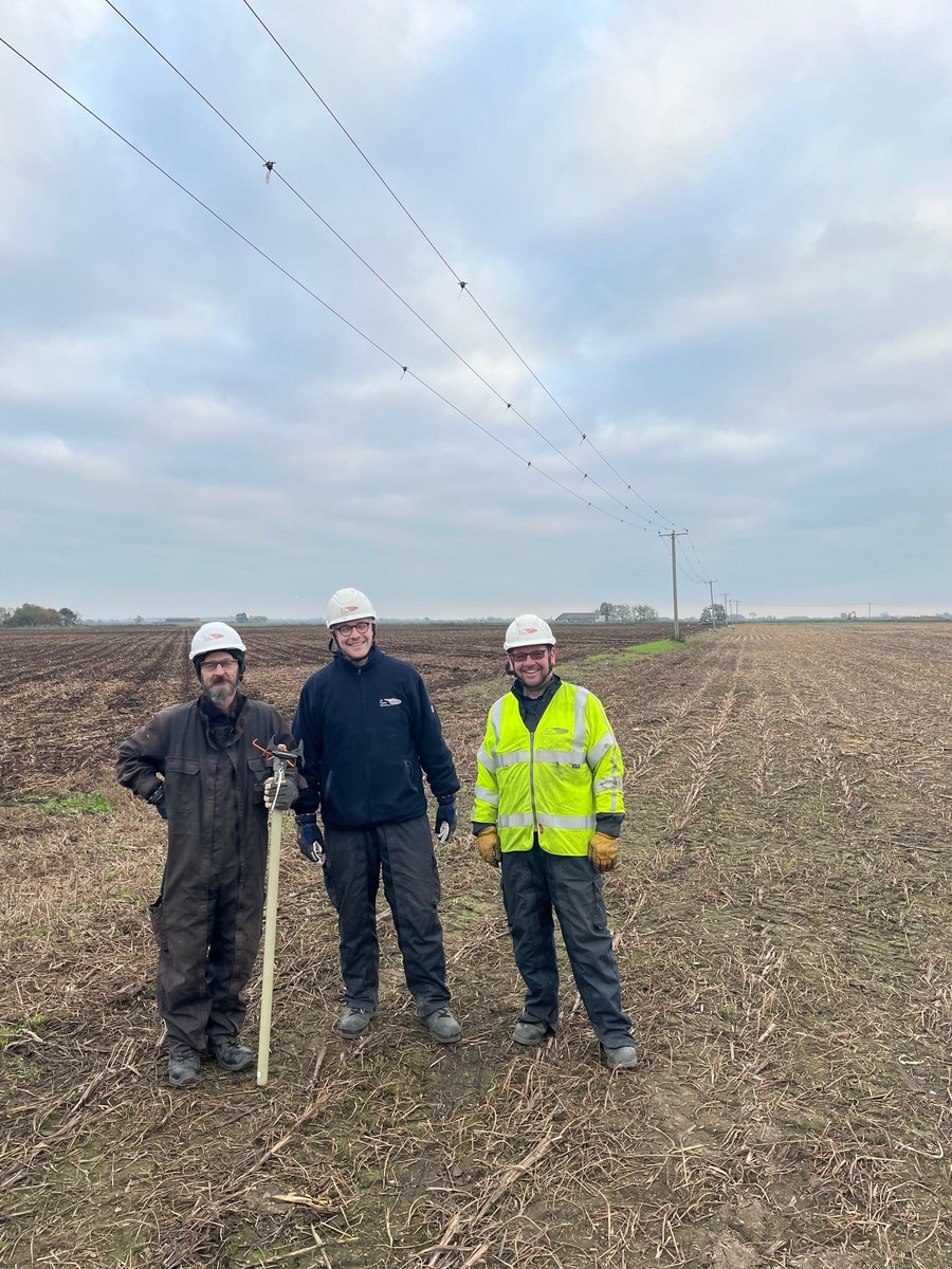 Kane Brides (@kanebrides) on Twitter photo β¬οΈGreat to see swift action taken by <a href="/UKPowerNetworks/">UK Power Networks</a> to deploy deflectors here, I thank them for their speedy response & care. Going forwards we need to work closely with powerline operators to ensure lines are strategically placed away from high-risk waterbird collision areas. β¬οΈGreat to see swift action taken by <a href="/UKPowerNetworks/">UK Power Networks</a> to deploy deflectors here, I thank them for their speedy response & care. Going forwards we need to work closely with powerline operators to ensure lines are strategically placed away from high-risk waterbird collision areas.