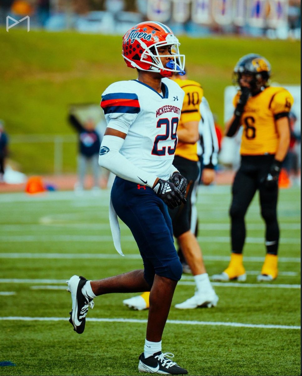 4 ⭐️WR Javien Robinson |6’2|188|2027| (@javienrobinson1) on Twitter photo Full Season Highlights #True2027 Wr/CB
⚠️⚠️⬇️⬇️
(hudl.com/video/3/193151…)
<a href="/McKTigersFB/">McKeesport Tigers Football</a> <a href="/wpialsportsnews/">WPIAL Sportsmen</a> <a href="/TheWPIALEdition/">The W.P.I.A.L. Edition</a> <a href="/PA_TodaySports/">PA Today</a> <a href="/coachmhagans/">Marques Hagans</a> <a href="/WRTreezy/">Roy Roundtree</a> <a href="/CoachTerryPSU/">Terry M. Smith</a> <a href="/WPIAL_Insider/">WPIAL Insider</a> <a href="/RMatviko/">Ryan Matviko</a> <a href="/RivalsDylanCC/">DylanCallaghanCroley</a> <a href="/Nrenna/">Neal Renna</a> <a href="/fbcoachdp/">Doug Phillips</a> <a href="/EricJosephsRU/">Eric Josephs</a> <a href="/coachwil_412/">Ball So Hard</a> <a href="/CoachReed_UA/">Kresean Reed Sr.</a> Full Season Highlights #True2027 Wr/CB
⚠️⚠️⬇️⬇️
(hudl.com/video/3/193151…)
<a href="/McKTigersFB/">McKeesport Tigers Football</a> <a href="/wpialsportsnews/">WPIAL Sportsmen</a> <a href="/TheWPIALEdition/">The W.P.I.A.L. Edition</a> <a href="/PA_TodaySports/">PA Today</a> <a href="/coachmhagans/">Marques Hagans</a> <a href="/WRTreezy/">Roy Roundtree</a> <a href="/CoachTerryPSU/">Terry M. Smith</a> <a href="/WPIAL_Insider/">WPIAL Insider</a> <a href="/RMatviko/">Ryan Matviko</a> <a href="/RivalsDylanCC/">DylanCallaghanCroley</a> <a href="/Nrenna/">Neal Renna</a> <a href="/fbcoachdp/">Doug Phillips</a> <a href="/EricJosephsRU/">Eric Josephs</a> <a href="/coachwil_412/">Ball So Hard</a> <a href="/CoachReed_UA/">Kresean Reed Sr.</a>