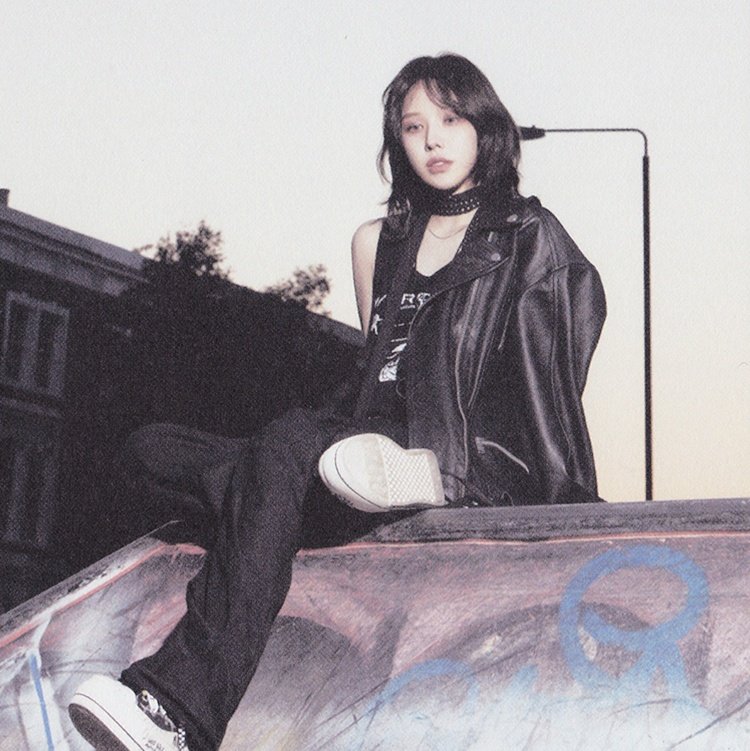 pick her up now c'mon woman