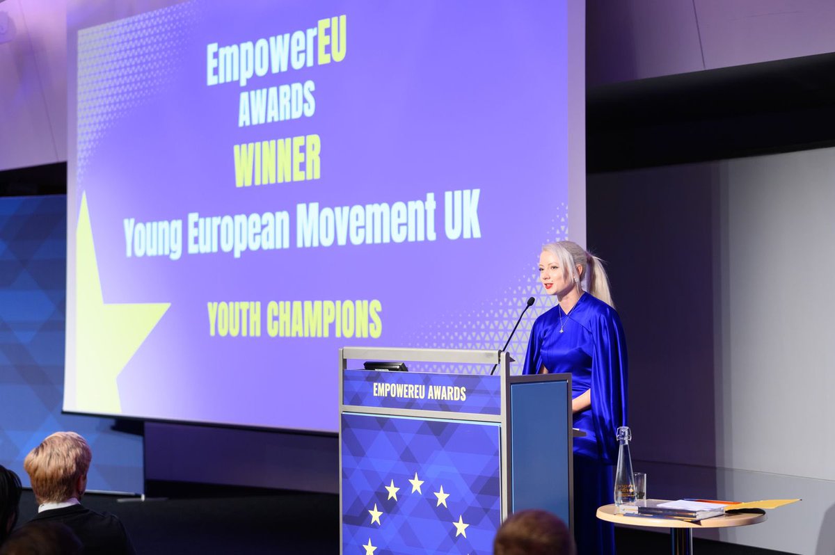 youngeuromove's tweet photo. Young European Movement were delighted to be awarded ‘Youth Champions’ at @EUdelegationUK #EmpowerEU awards ceremony 🇪🇺🇬🇧🏆 Join YEM: https://t.co/DJAkAjtAiU https://t.co/aRfvFpBnUD