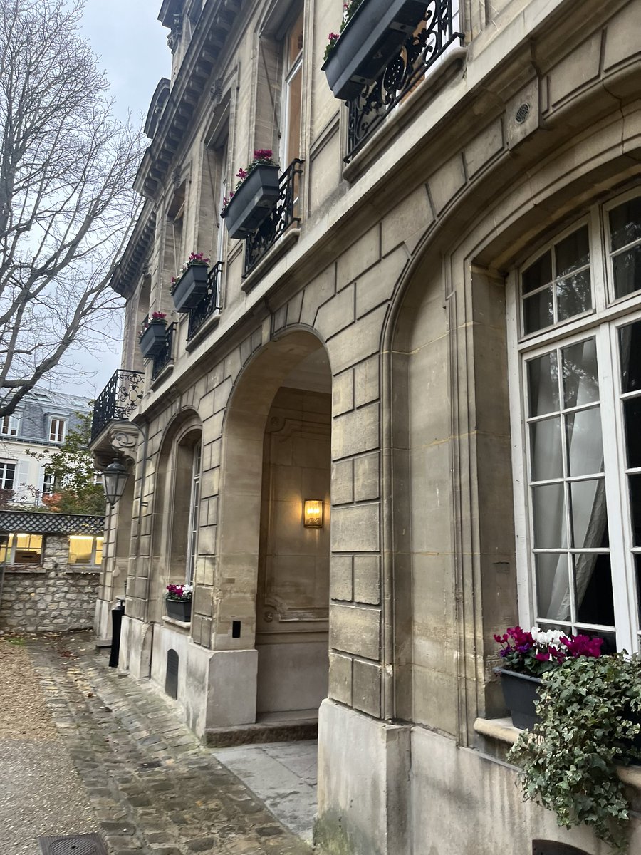 PierreBaty's tweet image. ➡️ Rendez-vous au cabinet du ministre des #transports 🇫🇷 pour avancer sur les sujets 

🚲 Sécurité #vélo 
🚌 Gare routière de #Bercy
♿️ Accessibilité #handicap
🚗 Périphérique