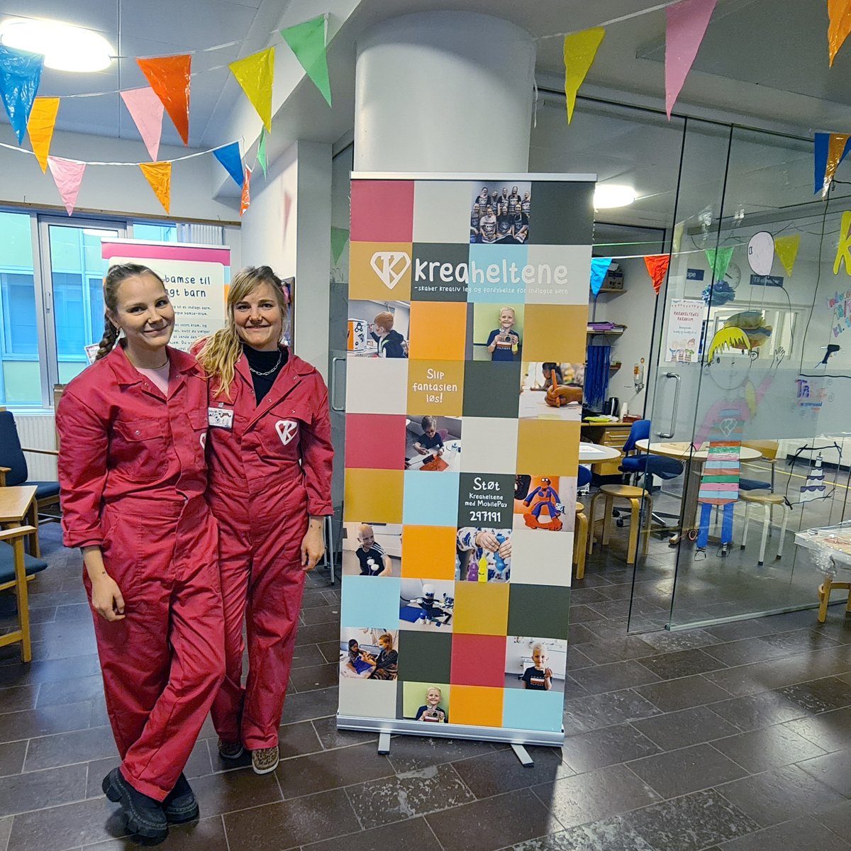 Aalborg Universitetshospital (@aalborguh) on Twitter photo 🎨🥳 Nyt krearum åbnet på Aalborg UH, Nord! Hver tirsdag og torsdag kl. 10-12 kan børn udfolde sig kreativt sammen med Lise Vandborg fra Kreaheltene / Børneulykkesfonden. Tak til <a href="/SparNordFonden/">Spar Nord Fonden</a> for at donere midlerne. Kom og vær med – vi glæder os til at se jer! 🌟 🎨🥳 Nyt krearum åbnet på Aalborg UH, Nord! Hver tirsdag og torsdag kl. 10-12 kan børn udfolde sig kreativt sammen med Lise Vandborg fra Kreaheltene / Børneulykkesfonden. Tak til <a href="/SparNordFonden/">Spar Nord Fonden</a> for at donere midlerne. Kom og vær med – vi glæder os til at se jer! 🌟