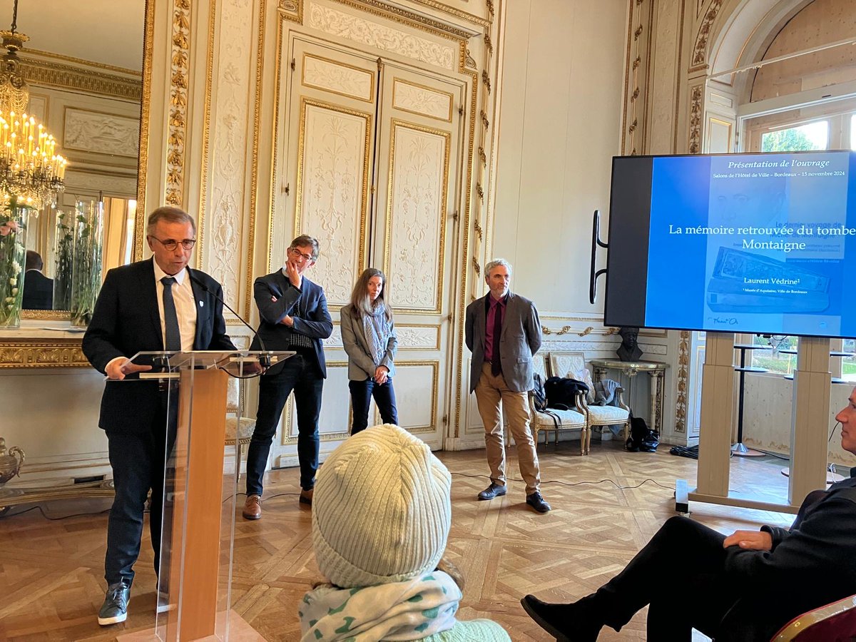 AusoniusEditions tweet media