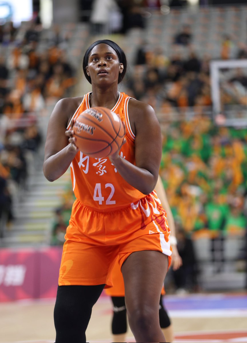 🟠⚪️ Kalani Brown | <a href="/kalanibrown21/">𝐋𝐀𝐍𝐈.</a>

#内蒙古 #InnerMongolia #WCBA <a href="/DallasWings/">Dallas Wings</a>