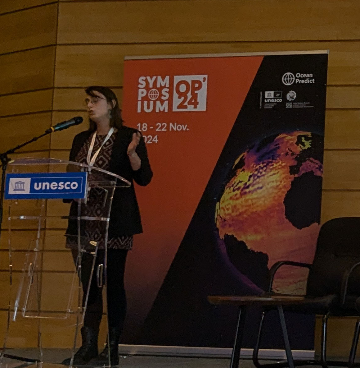 Valeria Di Biagio from <a href="/OGS_IT/">OGS</a> speaks at #OceanPredict2024 on suspended particulate matter (SPM), its impact on light, biogeochemical processes, and marine ecosystems, and how SPM modelling can enhance coastal management. <a href="/EU_HaDEA/">HaDEA</a> <a href="/CMEMS_EU/">Copernicus Marine</a>