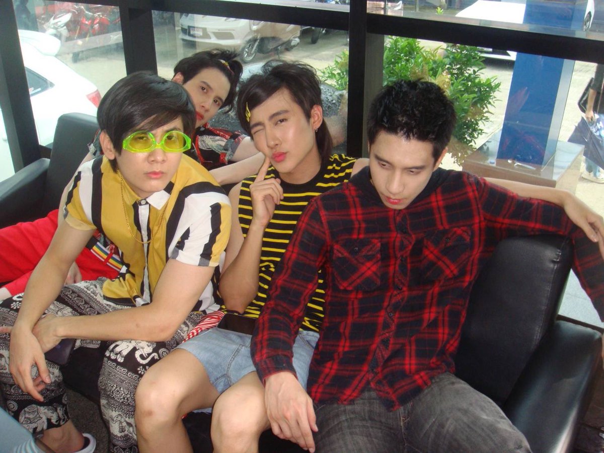 bonnadol's tweet photo. 4ล้านความหวงแหน
4แสนความห่วงใย
4หมื่นความจริงใจ
4ห้องหัวใจฉันให้เธอ
 #JACKANDJOKEREP11 https://t.co/x8mO0exp0o