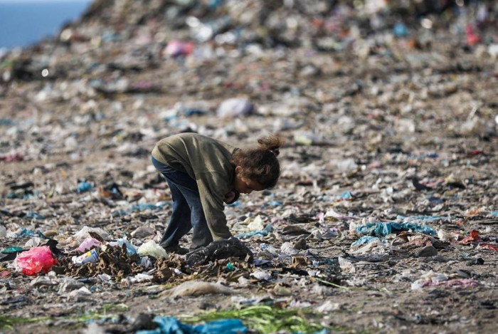 ClaudeZurbach's tweet photo. Marie Schwab :
Nos larmes pour ces enfants qui n’ont plus de parents pour les pleurer
https://t.co/kxhPLTTwKs https://t.co/0c4L81EVKE