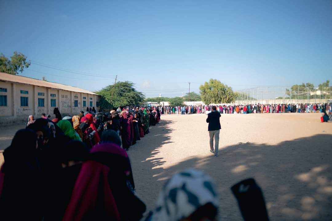 Here are some of the most striking and powerful images from #Somaliland's historic 13 November elections. These photos stand as a testament to the unwavering commitment of S/landers to democracy and deciding their future. 

 Thanks, <a href="/ZakariaCagaf/">Sakariye Faysal Cagaf</a>, for sharing these photos.
