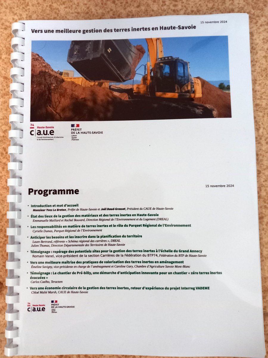 Prefet74's tweet image. Yves Le Breton, @prefet74, a présidé le séminaire "Vers une meilleure gestion des matériaux &amp;amp; des terres inertes en #HauteSavoie" co-organisé par #caue74, #DREAL &amp;amp; #DDT destiné aux collectivités pour approfondir cette question
ℹ️urls.fr/j0vf4V
#Éviter #Réduire #Compenser