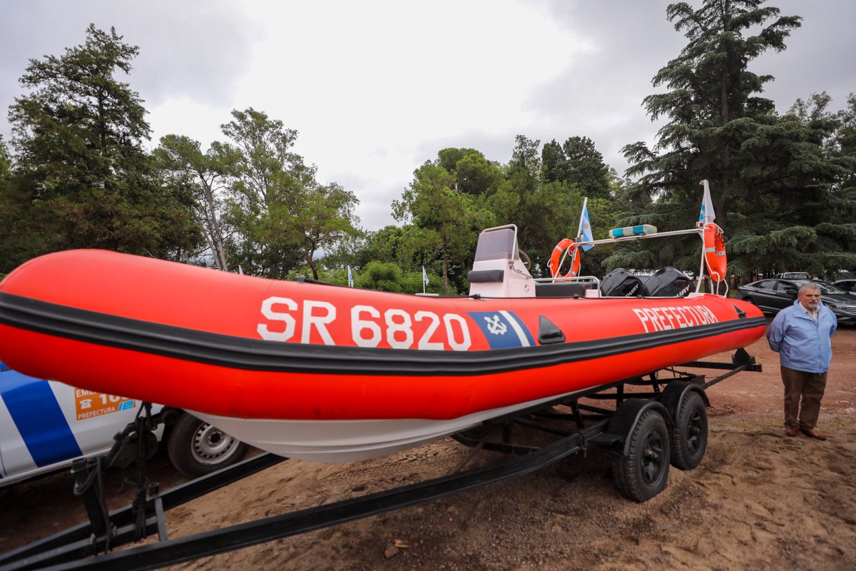 gobdecordoba's tweet image. 🤝🏼 En la localidad de #Embalse, el gobernador @MartinLlaryora junto a la ministra de Seguridad de la Nación, @PatoBullrich, inauguraron la dependencia #EmbalseRíoTercero de @PrefecturaNaval Argentina 🇦🇷.

Así, este cuerpo de seguridad nacional comienza su despliegue en la