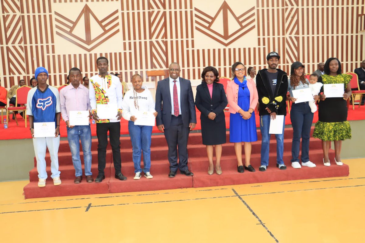 DeKUTkenya's tweet photo. These honours reflect the University’s commitment to fostering holistic student growth and celebrating exemplary performance.
#ExemplaryPerformance #TalentsAwards https://t.co/1yLO6L5MlG