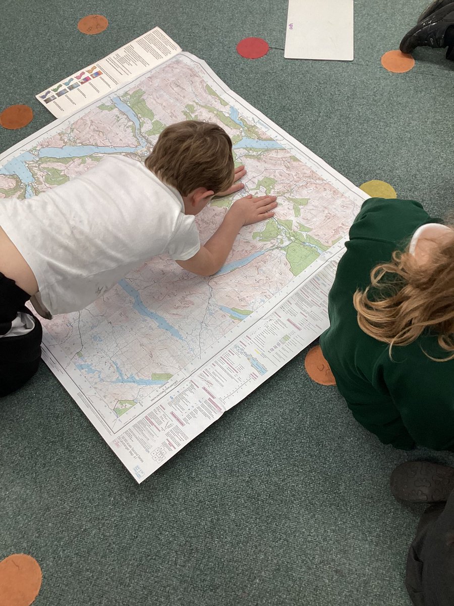 HighwoodPrim1G's tweet photo. In geography we are beginning to learn about maps and the UK https://t.co/JXxS5IHm6m
