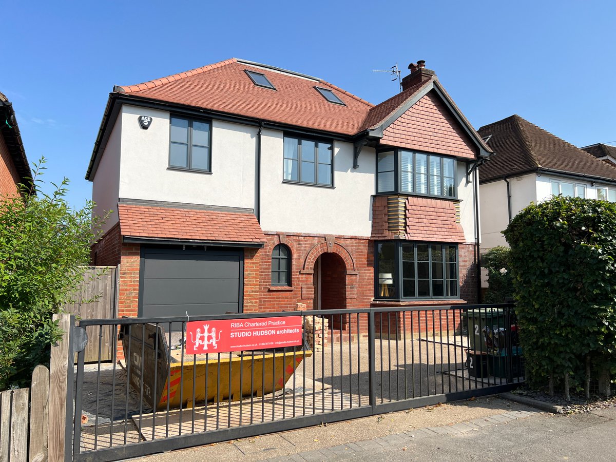studio_hudson_'s tweet photo. Here's a glimpse of the progress on the front of our extension and complete home renovation in Tunbridge Wells... Almost finished! #ArchitectsOwnHome #KentArchitect #TunbridgeWellsArchitect https://t.co/kWSYahain5
