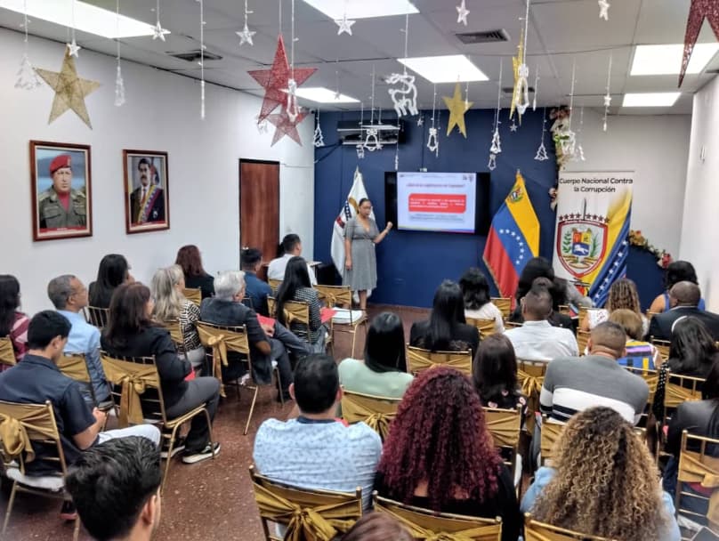 En alianza con el Cuerpo Nacional Contra la Corrupción, personal de la Superintendencia Nacional de Valores recibió el Taller sobre Legitimación de Capitales como Delito Asociado a Hechos de Corrupción, impartido por la Dra. Desiree Vitale, Gerente de Gestión Interna del CNCC
