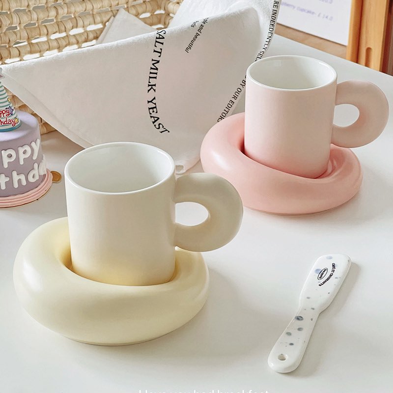 F7CraftChain's tweet photo. Wholesale High-End Macaron Style Ceramic Mug Set – Creative Minimalist 300ML Office Coffee Cups #ceramics #mugs #wholesale #Coffee https://t.co/w8vV8OIhZD