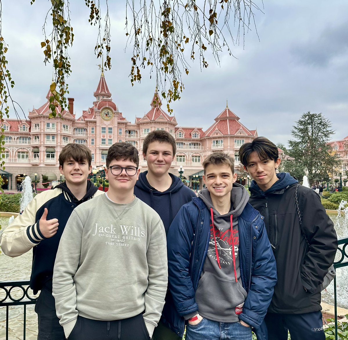 MerchiSTEM tweet media