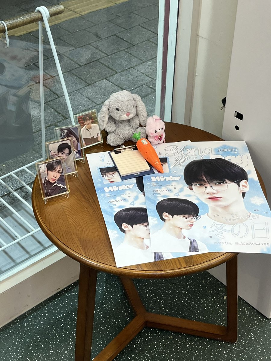 윤이 tweet media