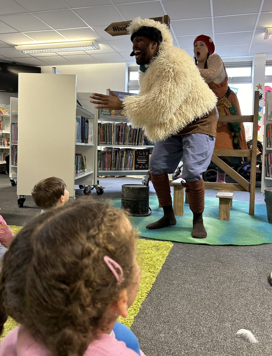 Katy__Perry's tweet image. Special afternoon experiencing ‘The Magical Major Oak’ @NottmPlayhouse such a fabulous production. M loved it!