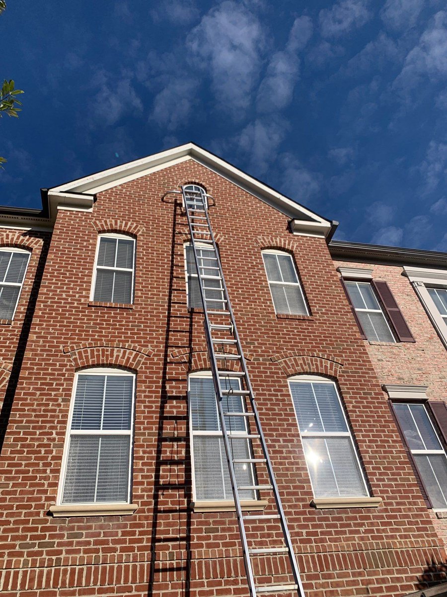410RoofPRO's tweet photo. Would you climb this ladder to fix a window leak? 

#roofpro #maryland #homeimprovements #410roofpro #windowleak #roofleak #window #windowcontractor https://t.co/DcBbFzg3KA