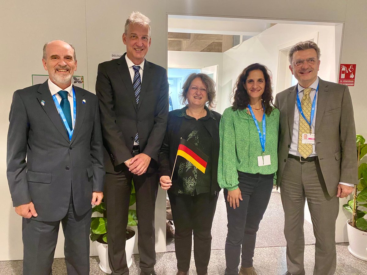 Glad to meet again w/ H.E. Oliver Rentschler, DG Climate &amp; Geoeconomics at <a href="/GermanyDiplo/">GermanForeignOffice</a> on the sidelines of the #COP29. Economic security, climate &amp; energy and bilateral economic relations were part of our discussion. I'm looking forward to expanding our collaboration in 2025.