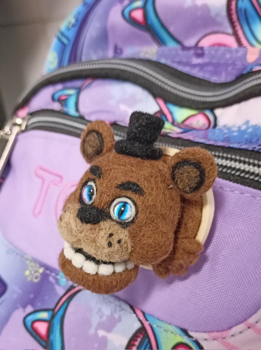 Remy_Made's tweet photo. 🐻

#FiveNightsAtFreeddys #fnaf #fnafart #needlefelting https://t.co/WF0rW4lGfH
