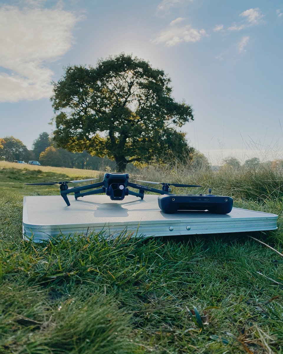 aerialworx's tweet image. We've been busy filming in various parts of England &amp;amp; Wales recently using our DJI Inspire 3, DJI Mavic 3 Pro Cine &amp;amp; DJI Mini 4 Pro drones for a TV series airing next year! Watch this space #productionteam #producer #onset #droneoperator #filmcrew #setlife #tvproduction #bts #dop