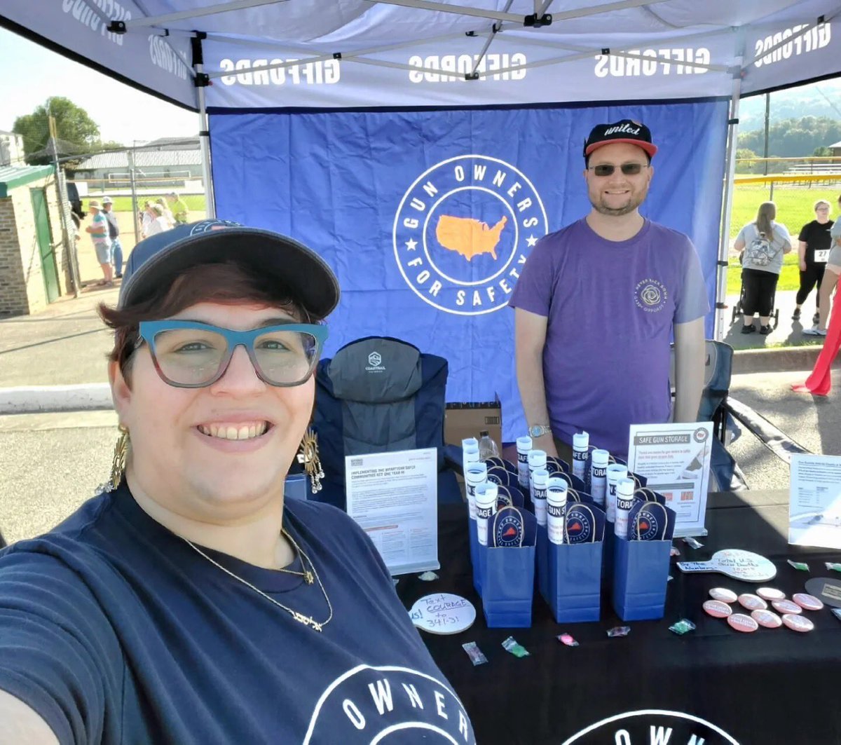 GIFFORDS tweet media