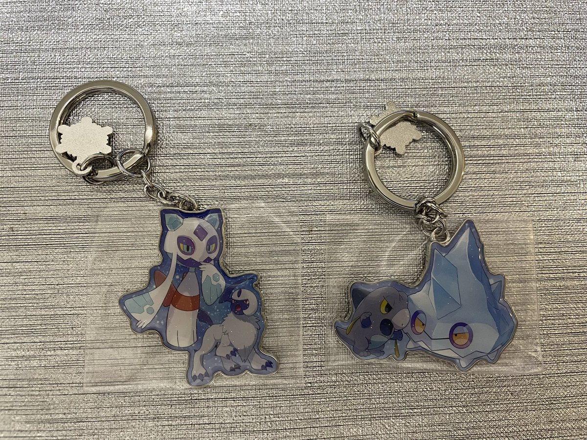 _ruby_rose___'s tweet image. 【交換 譲渡】
ポケセン ポケモン ポケモンセンター
メタルキーリング Snowy Gathering

譲
ユキメノコ＆アブソル、セビエ＆カチコール

求
ヒスイゾロア、アローラロコン、定価+送料

郵送または都合が合えば都内手渡し可能。
検索からでもお気軽にお声がけください。